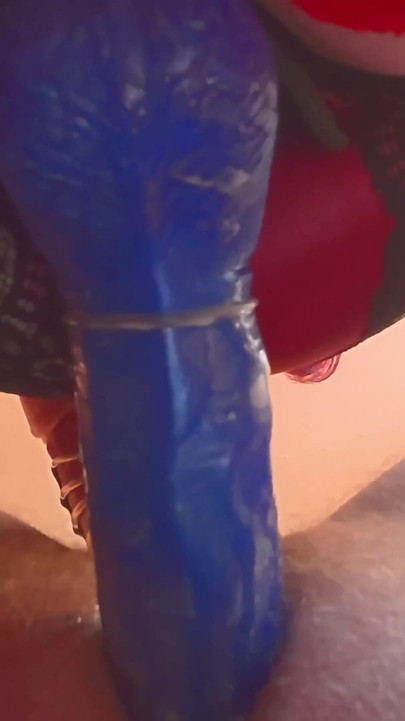 女主人Izar和乳胶泡沫在地牢 第4部分 | 短片 2