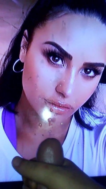 Demi Lovato cum tribute