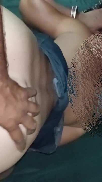 Jethji is fucking his brother's wife in the house, the elder brother is making the beautiful young daughter-in-law a mare and entering the land. | Clip 2