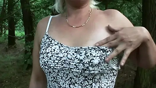 Oğlanlarla anneler! Yaşlı kadınlar ve genç erkekler sikişirken!