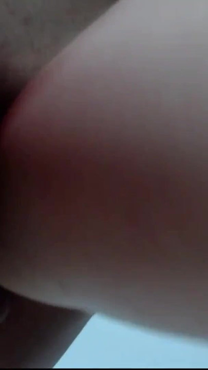 Kolumbijska studentkinja jebe štrebera iz razreda | Klip 1