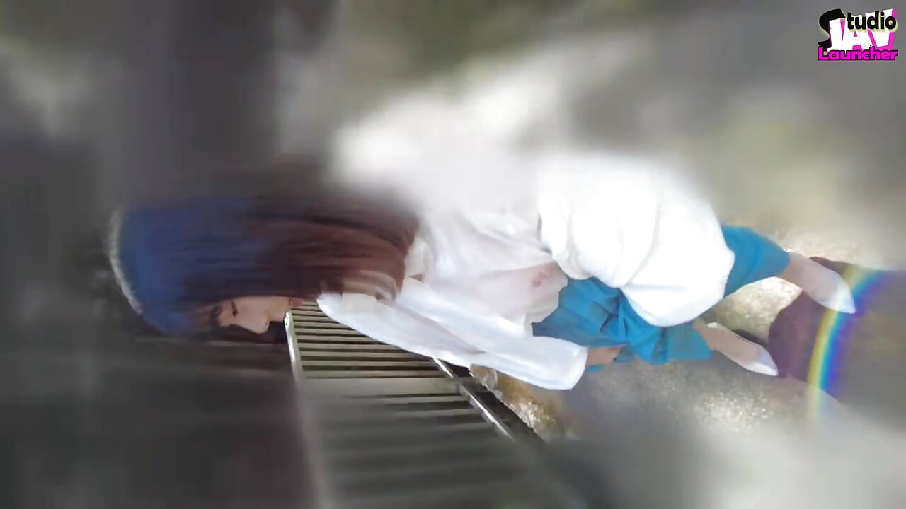 Street Soak - Can You Handle How This Huge-bust Beauty Gets Juicy in the Open? Chapter-1