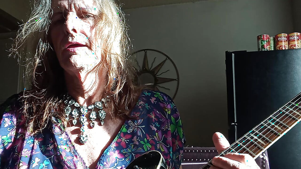 Lizzy Yum SFW SD August 2025 Dilating #83 (love bus Lords of acid)