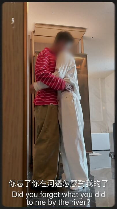 Мій брат був сором'язливим зовні, але як тільки двері зачинялися, він ставав зовсім іншою людиною