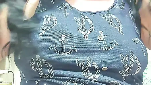 Ich habe ihn dabei erwischt, wie er sich in seinem Zimmer berührt hat.