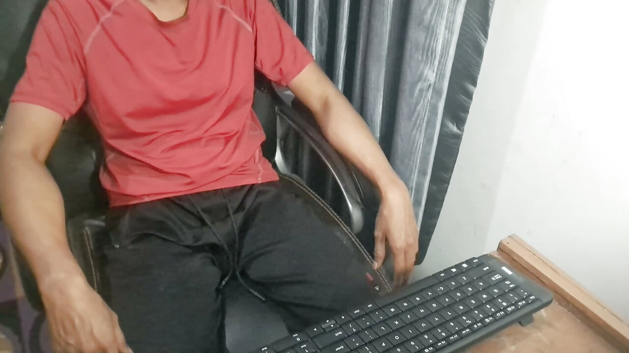 Eksotisk hudet asiatisk voksen mandlig reaktion ser jav film