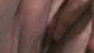 Amuture bochtige milf vingeren