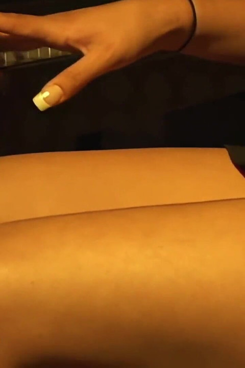 Kecantikan Muda Agung Untuk Zakar Besar John West