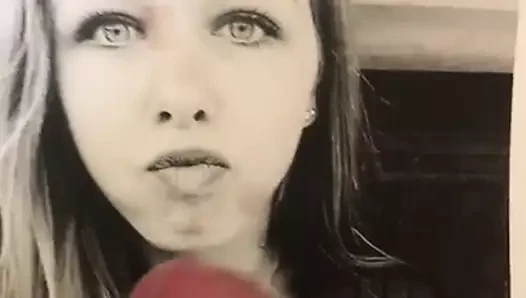 kız öpüşme üzerinde Cumtribute
