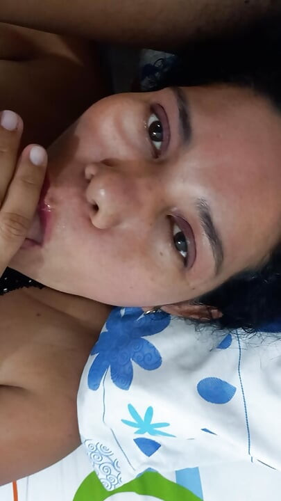 Deep and delicious careless blowjob from a mother in heat