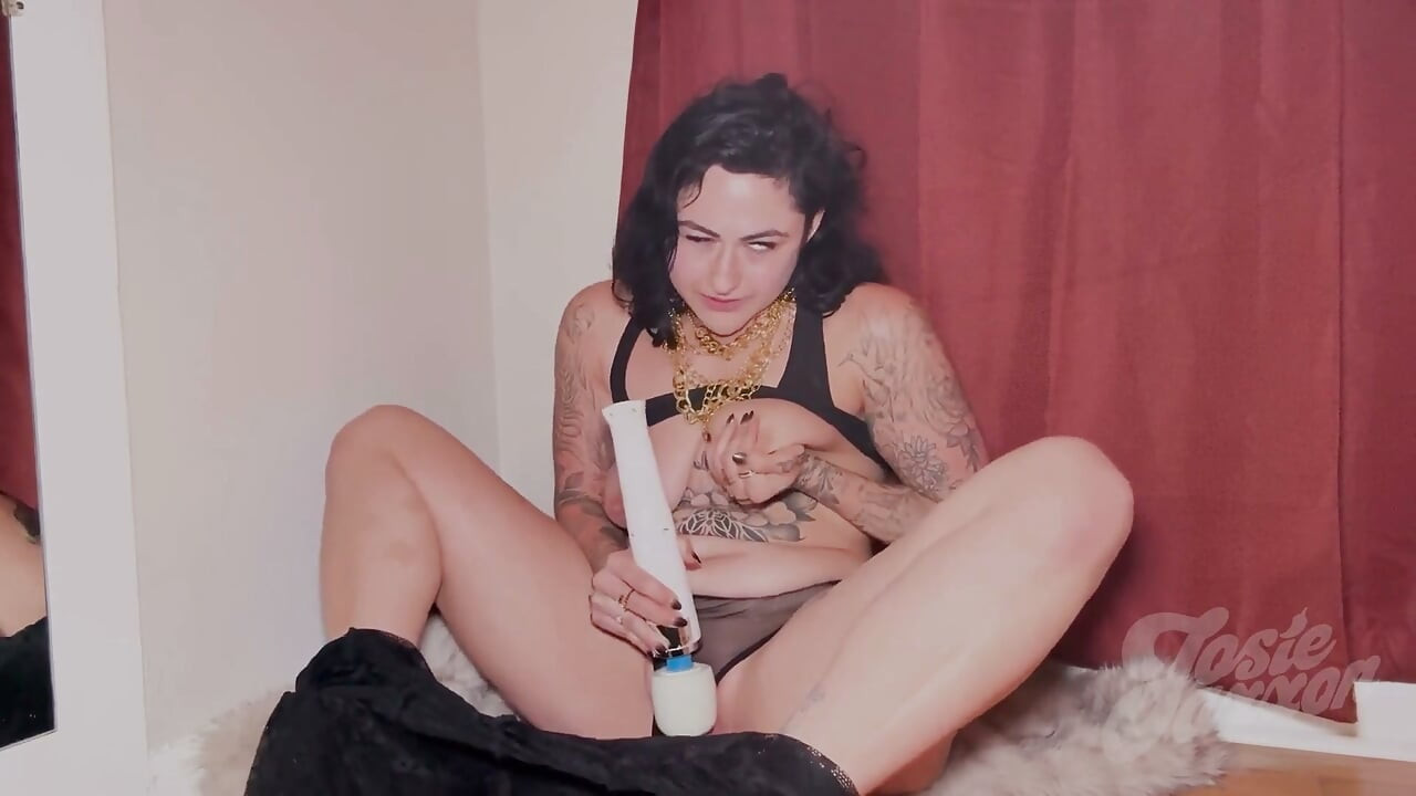 Je me fais jouir lors d’une soirée