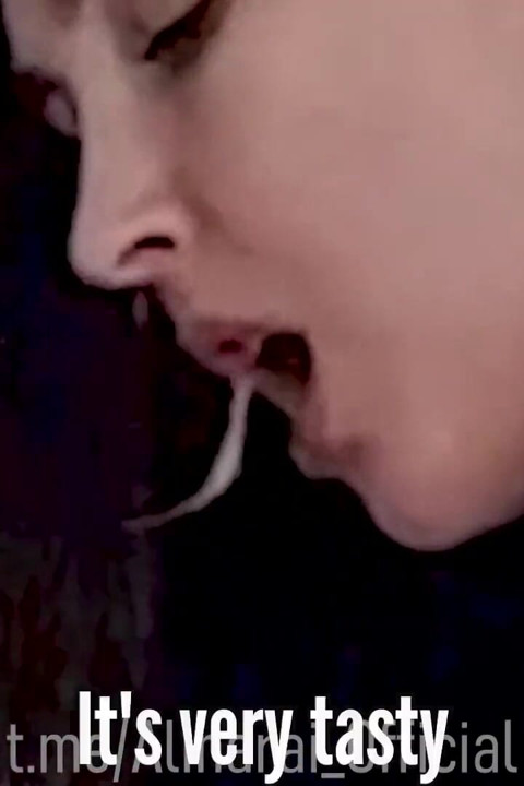 Stepmom recorded a fuck with a dildo for her stepfather. This bitch is good