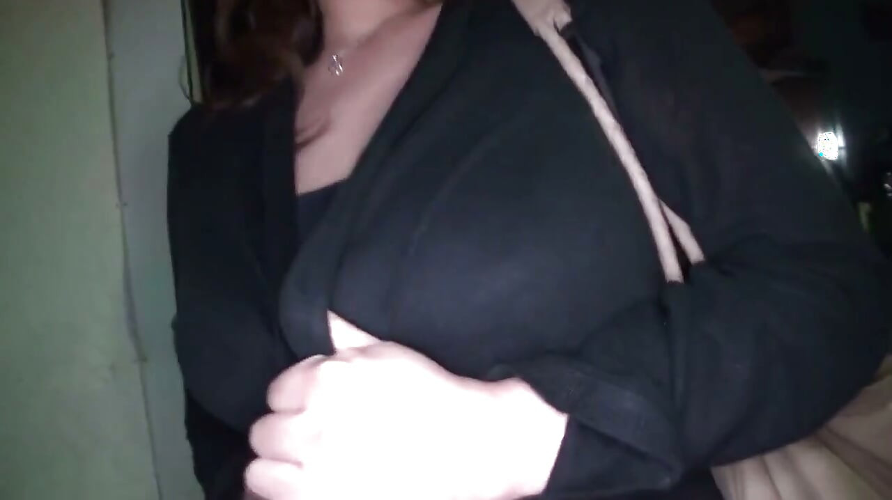 Op het moment dat de deurbel ging en Sumire Shiratori's onverwachte bezoek