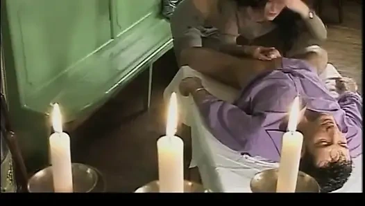 Büyük memeli klasik orta yaşlı seksi kadın sikiliyor ve sıkı amına boşalıyor