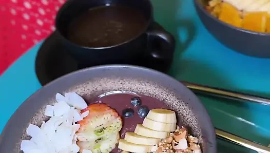 Крошка-латина Yenifer Chacon флиртует на крыше