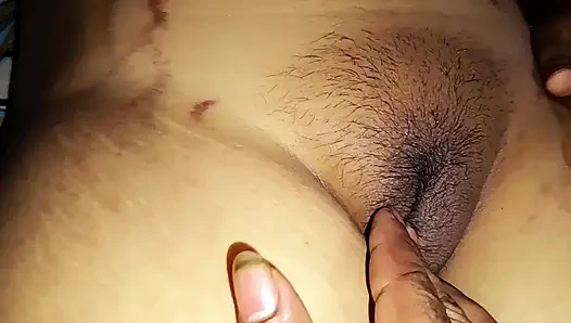 Indian girlfriend full body massage and fuck hard 3 fingers very fast and hard she feels good indian bhabhi ki  jabardast chudai