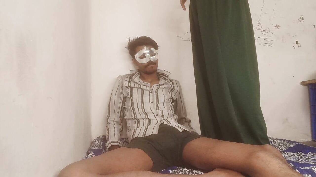 Desi Indian Wife Riding Cock in Reverse Doggy – Tight Ass Spreading & Deep Penetration Homemade