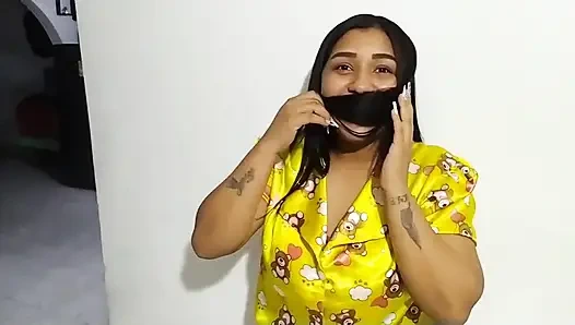 Üvey kız kardeşim yarak istiyor