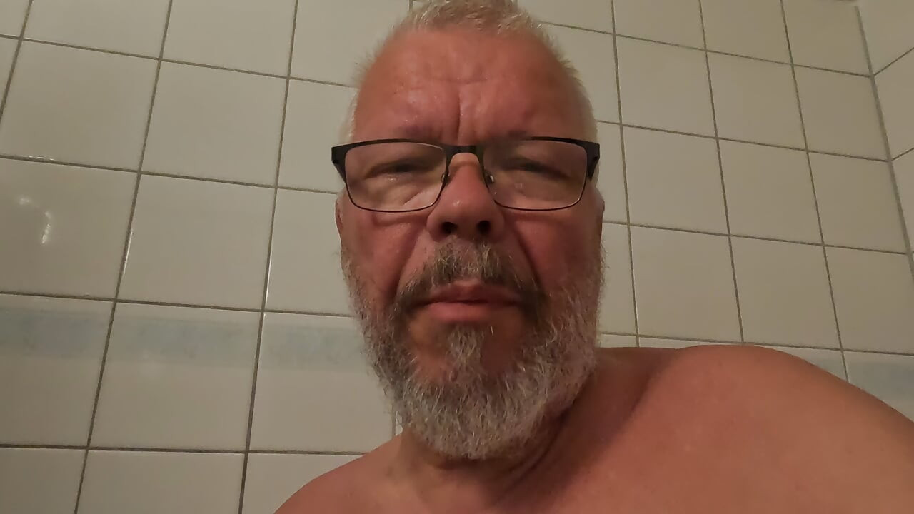 هاوية موسومة ومثقوبة