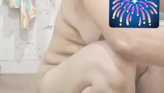 Priya bhabi sonntag genießen badevideo