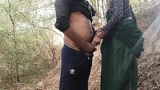 jangal mai gayi bhabhi ki chudai ki