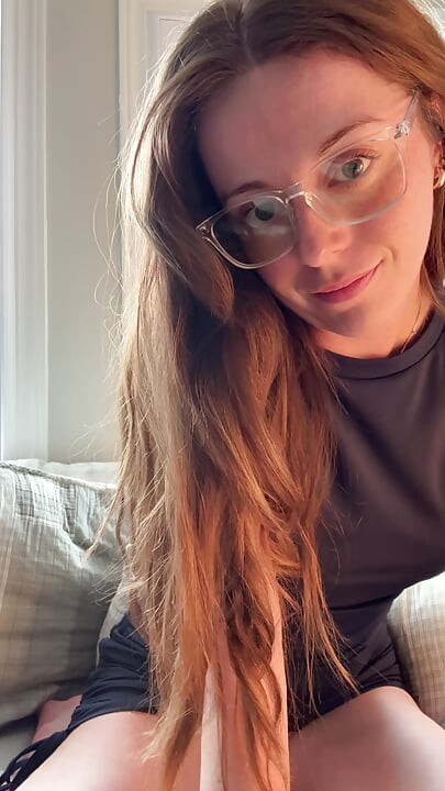Hottie in Glasses Tells You How to Stroke!
