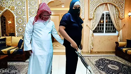 Muslim Hijab Enak bos Perawan Bandung pengen aku nyepong kontol kecil pembantu rumah tangga di Saudi
