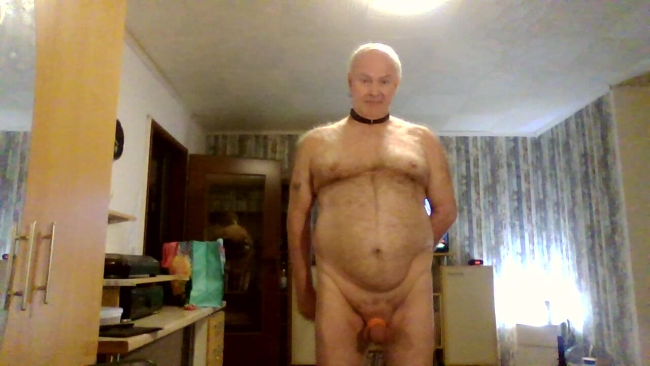 I show myself naked
