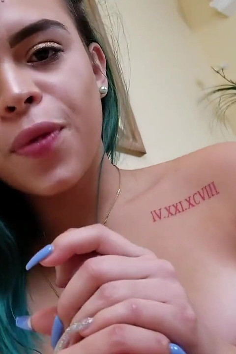 Sexy 19 Yr Old Latina Sucks Good Dick