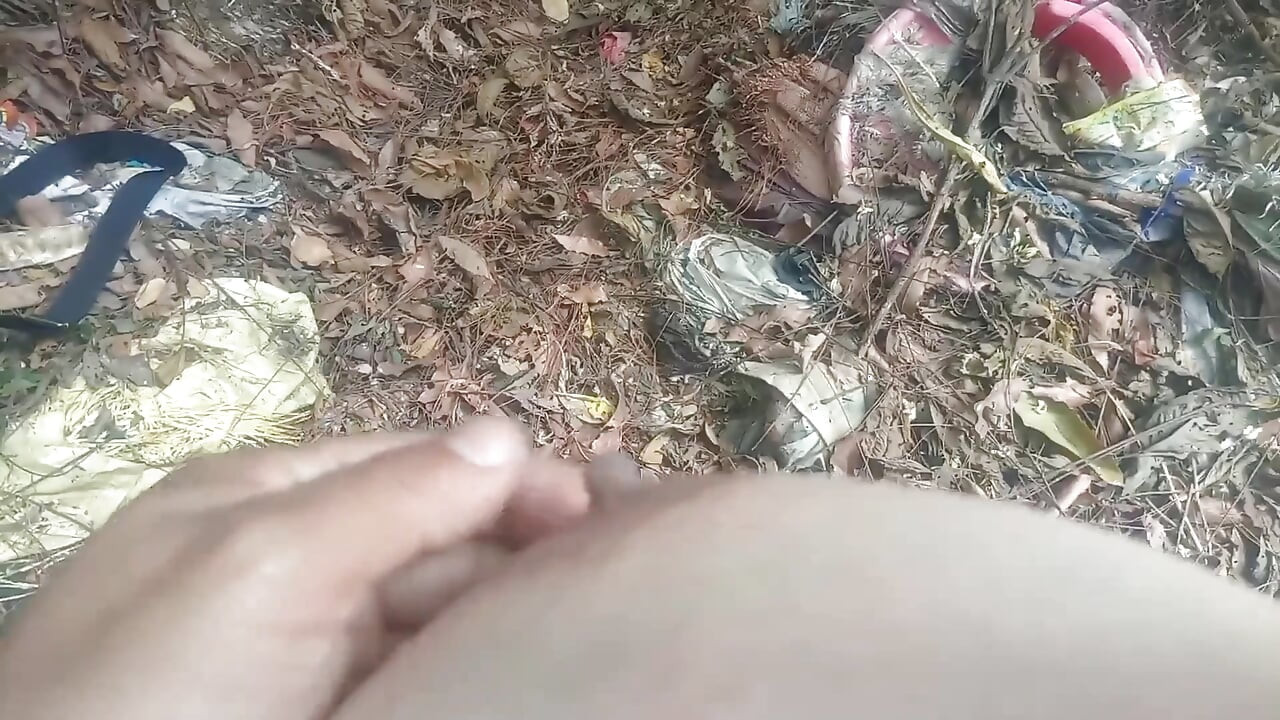 Nepal lagi asik di hutan