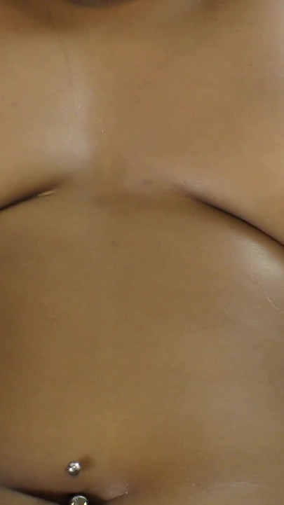 Η χοντρή λατίνα Amy Amor τρώει μεγάλο χύσιμο σε τεράστια βυζιά - IMMORAL POV 4k