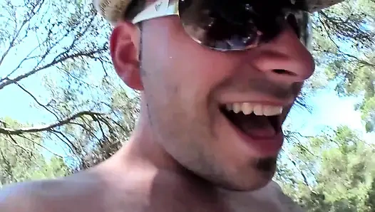 Ngentot liar di hutan di luar ruangan