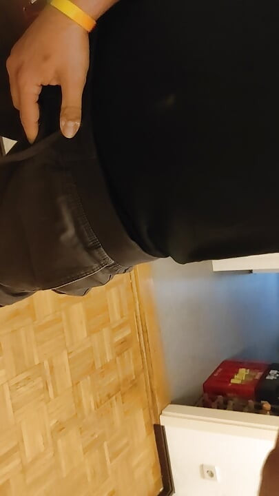 DirTyJunkBro high and horny at home