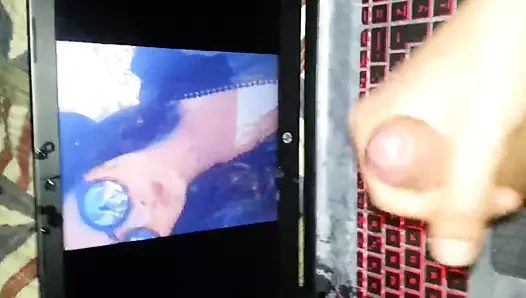 Püskürtme boşalmak üzerinde benim arkadaşım