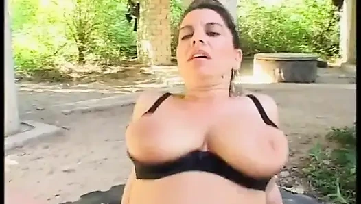 Ngentot pantat istri muda dan cewek semok rambut merah - DVD -