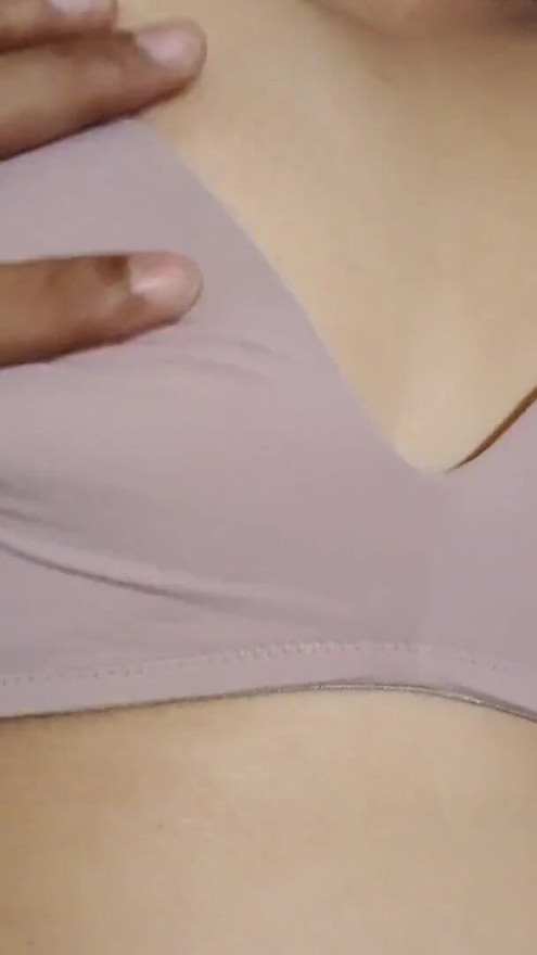 FINGERING HOT GF MUNNI, making her squirt AND PRESSING HER BIG BOOBS | Clip 1