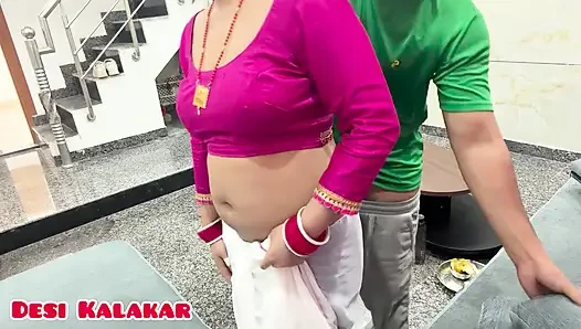 Yeni evli yenge koridorda devar tarafından sikiliyor