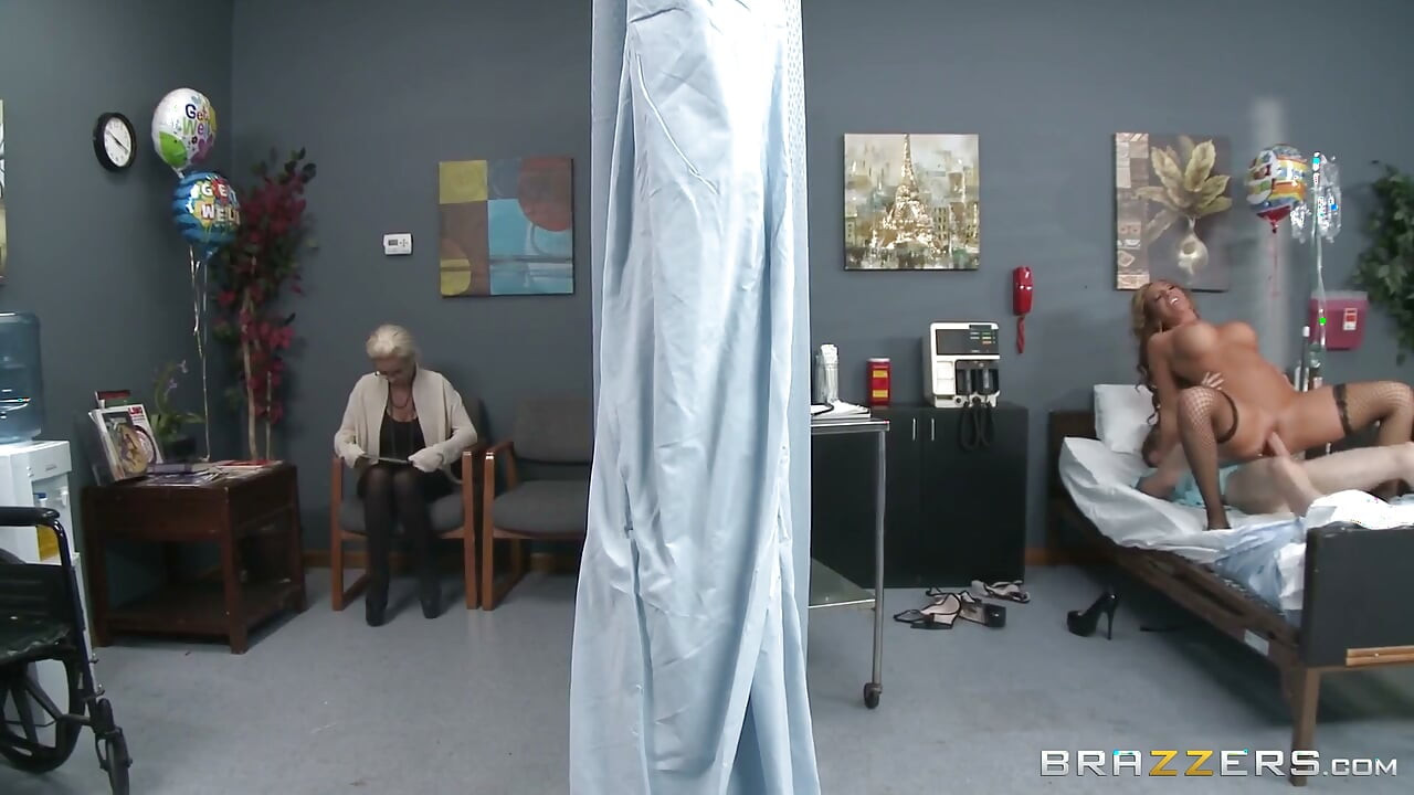 Doctors Adventures - Richelle Ryan & Brick Drop the Medical Gown for a Risk Filled Hospital Fucking