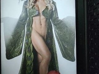 Charlotte Flair goală sub coardă cu spermă