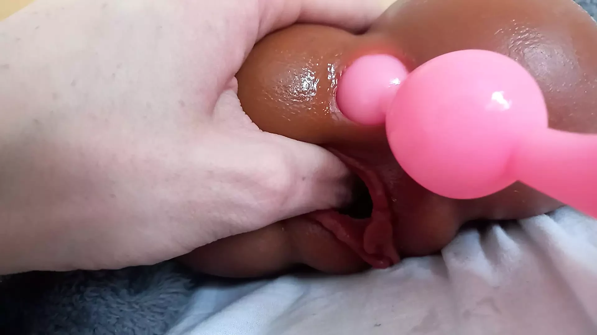 Tink fingeruje sitnu seks lutku analne lepotice fistovanje usko mokro dupe