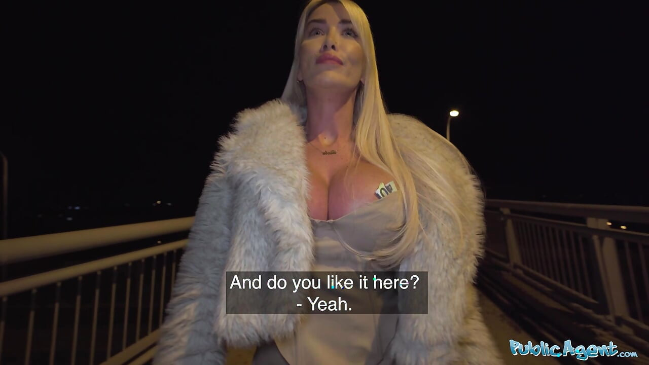 Assista Miss Teela cavalgar meu pau grande antes de eu gozar na boca dela - Agente pública