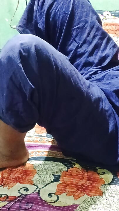 زوجة الأب تريد أن تلعب مع ابن زوجها بقوة أكبر