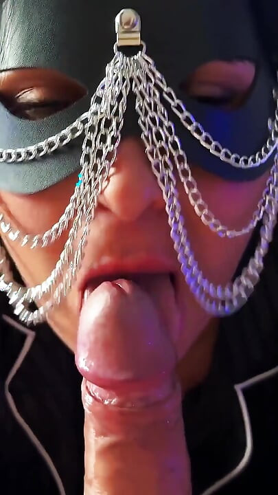 Licking Queen Crafts a Massive Load Eruption