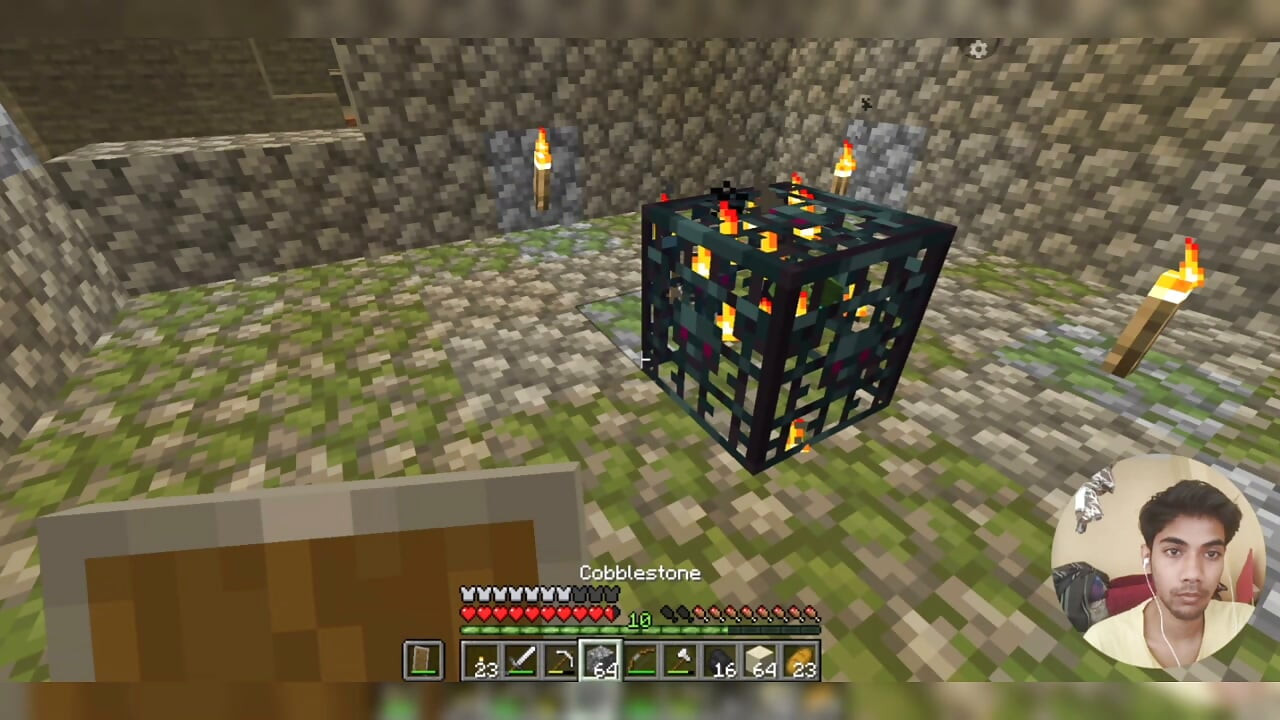 Äntligen hittade jag diamanter i Minecraft Är det lätt att hitta?