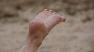 Feet 036 - Oiled Sole Up In The Air