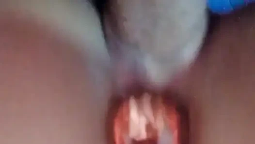 Video seks anal pertamaku, aku harap kamu nggak keberatan kalau aku kelihatan lebih muda