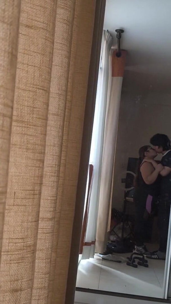 I kiss passionately with single mom who really wants to do crazy things | Clip 2