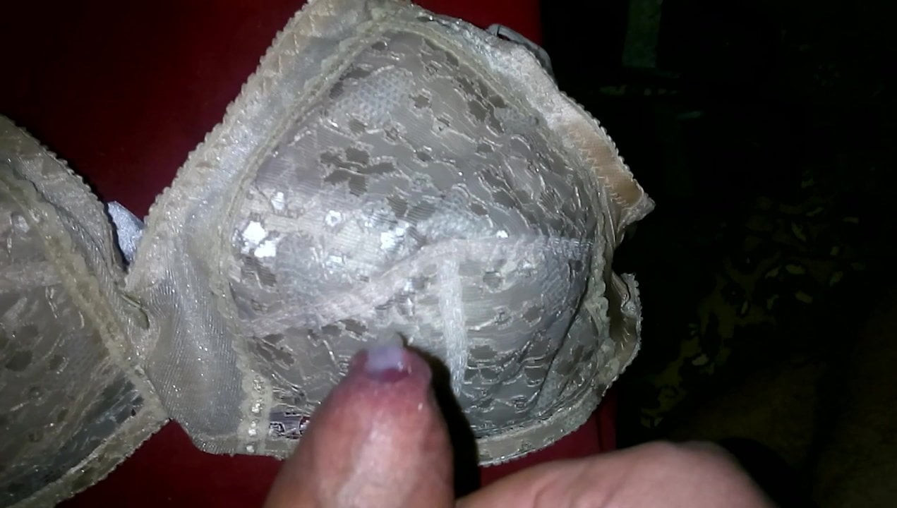 cum bra