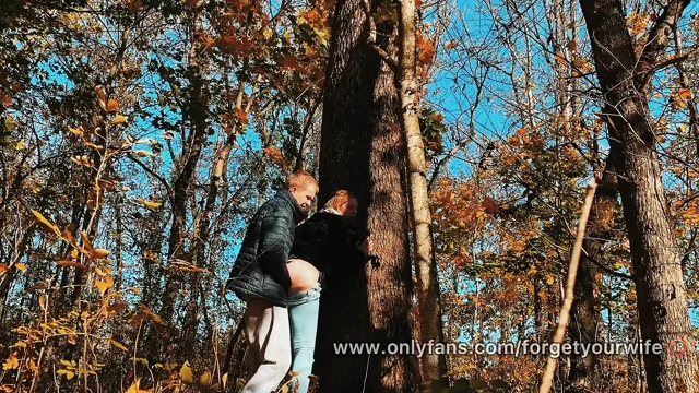 Fucked a Beauty with a Big Ass in the Forest While Walking