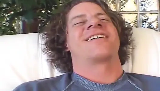 Edepsiz denizci piliç sert üçlü sikişten sonra döl yiyor